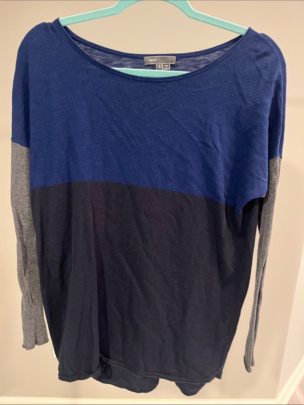 Vince Blue & Navy Colorblock Long-Sleeve Sweater
